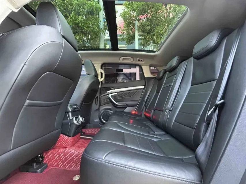 2017 WEY VV7 2.0T 234HP L4 7DCT,autocango,china used car exporter,china ev exporter,chinese used car exporter,chinese used ev exporter