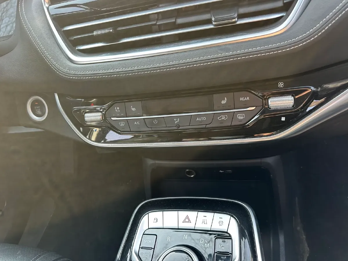 2021 MAXUS G20 2.0T 224HP L4 8AT,autocango,china used car exporter,china ev exporter,chinese used car exporter,chinese used ev exporter