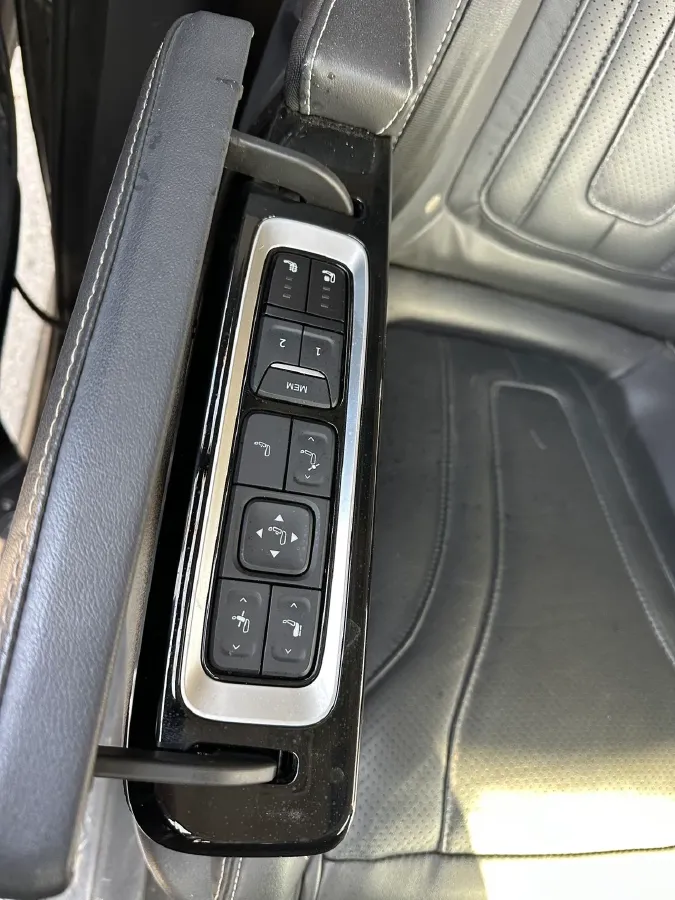 2021 MAXUS G20 2.0T 224HP L4 8AT,autocango,china used car exporter,china ev exporter,chinese used car exporter,chinese used ev exporter