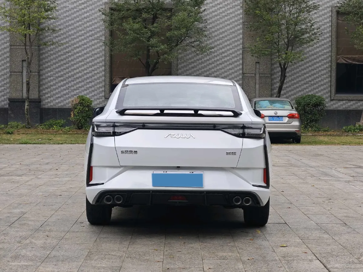 2023 DongFeng Aeolus YiXuan 1.5L 125HP L4 6DCT,autocango,china used car exporter,china ev exporter,chinese used car exporter,chinese used ev exporter
