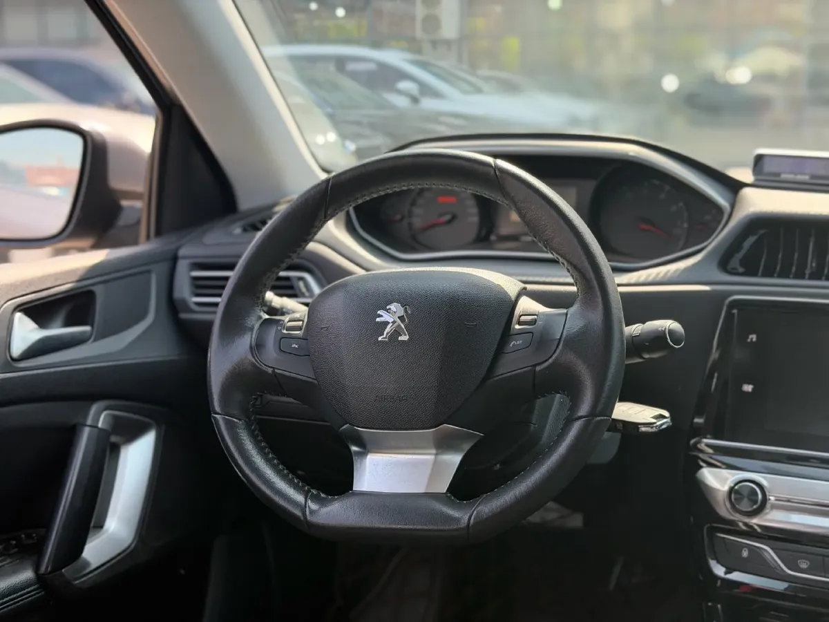2016 Peugeot 308 1.6L 117HP L4 6AT,autocango,china used car exporter,china ev exporter,chinese used car exporter,chinese used ev exporter