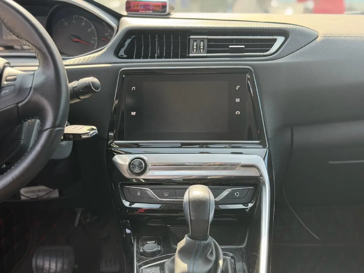 2016 Peugeot 308 1.6L 117HP L4 6AT,autocango,china used car exporter,china ev exporter,chinese used car exporter,chinese used ev exporter