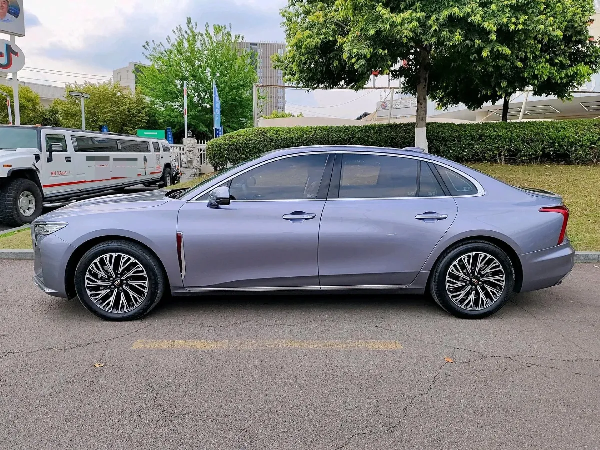 2023 HongQi H5 2.0T 224HP L4 8AT,autocango,china used car exporter,china ev exporter,chinese used car exporter,chinese used ev exporter