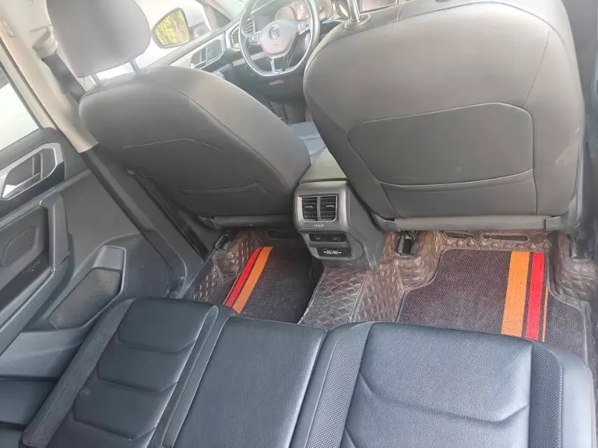 2019 Jeep Cherokee 2.0T 234HP L4 9AT,autocango,china used car exporter,china ev exporter,chinese used car exporter,chinese used ev exporter