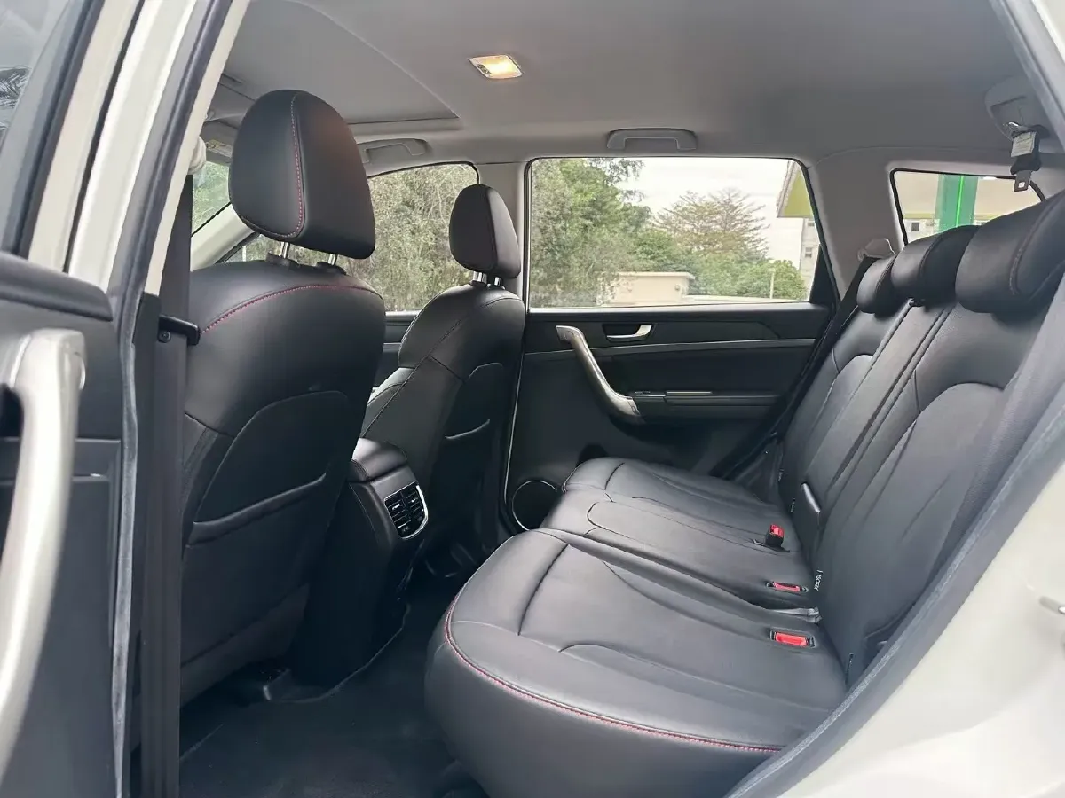 2018 Haval M6 1.5T 150HP L4 7DCT,autocango,china used car exporter,china ev exporter,chinese used car exporter,chinese used ev exporter