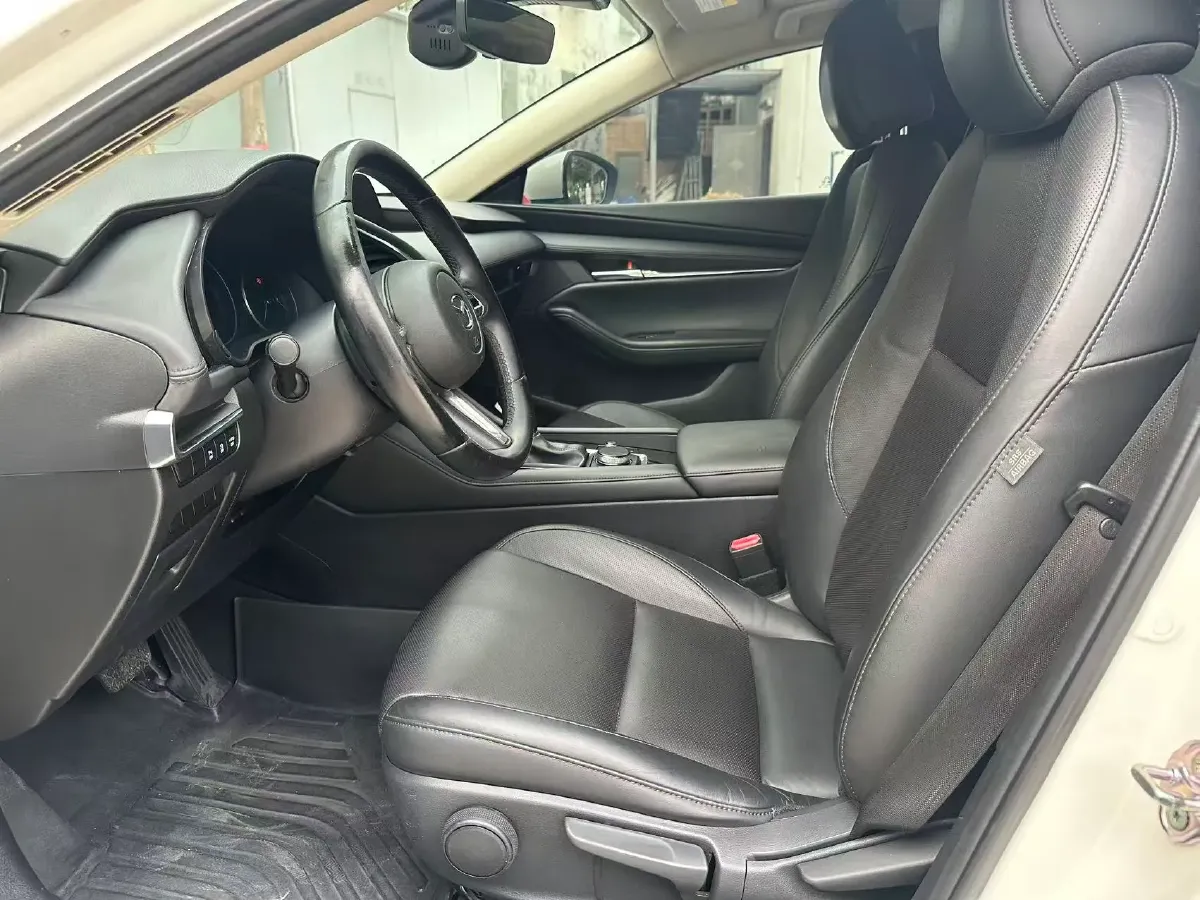 2020 Mazda 3 Axela 2.0L 158HP L4 6AT,autocango,china used car exporter,china ev exporter,chinese used car exporter,chinese used ev exporter