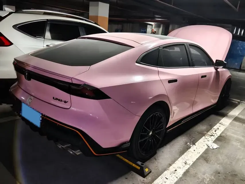 2023 ChangAn UNI-V 1.5T 188HP L4 7DCT,autocango,china used car exporter,china ev exporter,chinese used car exporter,chinese used ev exporter