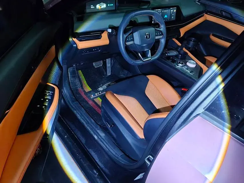 2023 ChangAn UNI-V 1.5T 188HP L4 7DCT,autocango,china used car exporter,china ev exporter,chinese used car exporter,chinese used ev exporter