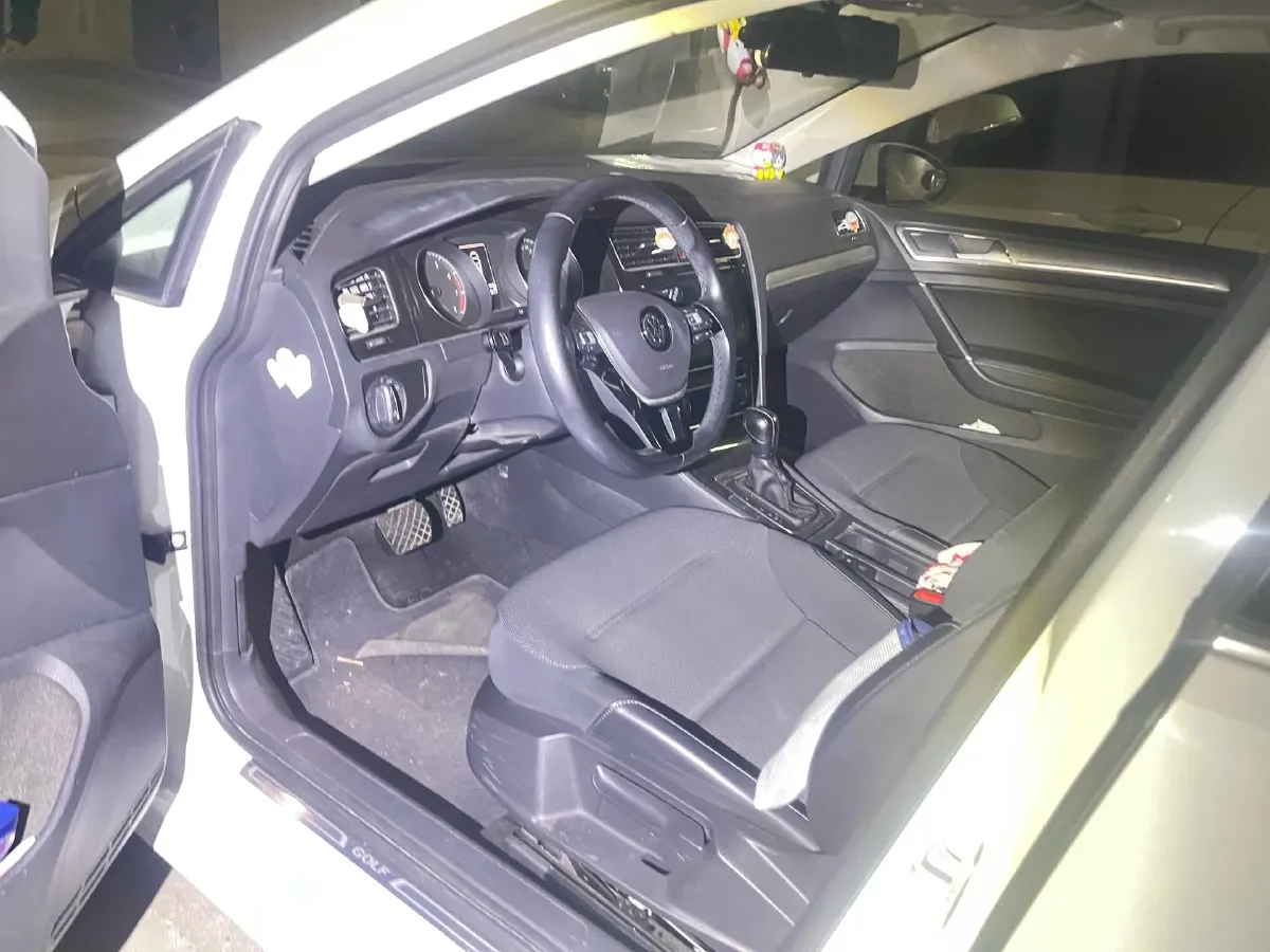 2018 Volkswagen Golf 1.6L 110HP L4 6AT,autocango,china used car exporter,china ev exporter,chinese used car exporter,chinese used ev exporter