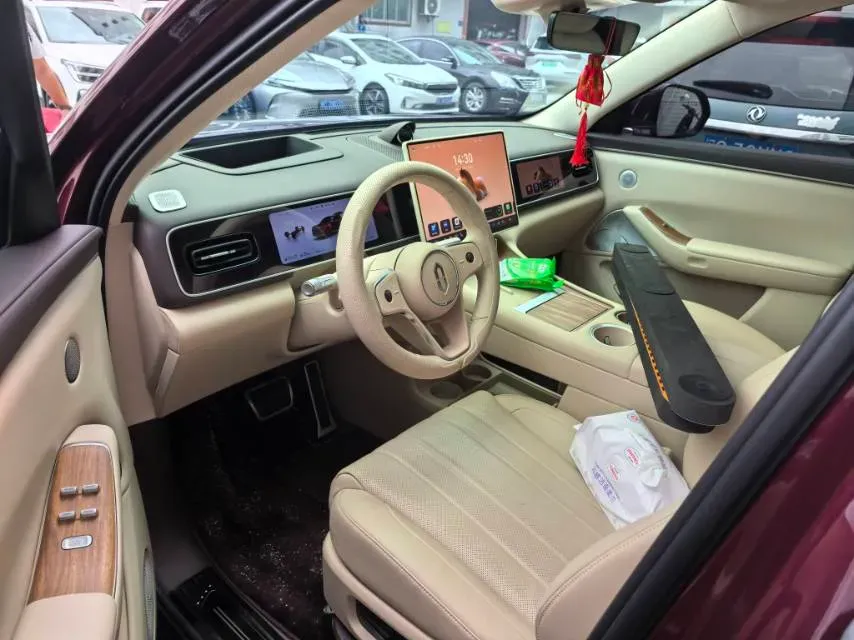 2026 AITO AITO M7 REEV 160HP REEV,autocango,china used car exporter,china ev exporter,chinese used car exporter,chinese used ev exporter