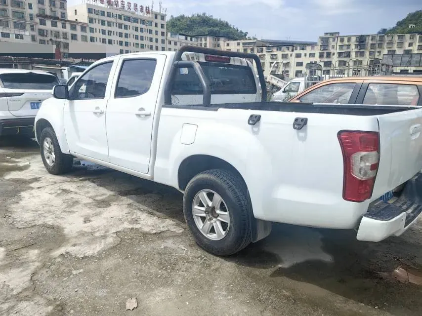 2022 Isuzu RE-MAX Jim 2.8T 120HP L4 5MT,autocango,china used car exporter,china ev exporter,chinese used car exporter,chinese used ev exporter