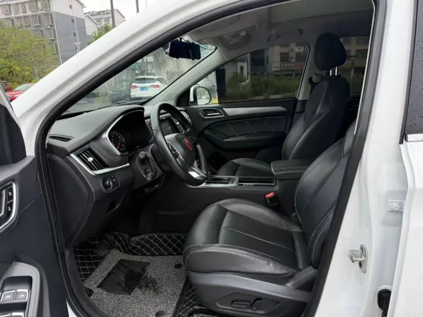 2019 Mitsubishi Eclipse Cross 1.5T 170HP L4 6MT,autocango,china used car exporter,china ev exporter,chinese used car exporter,chinese used ev exporter