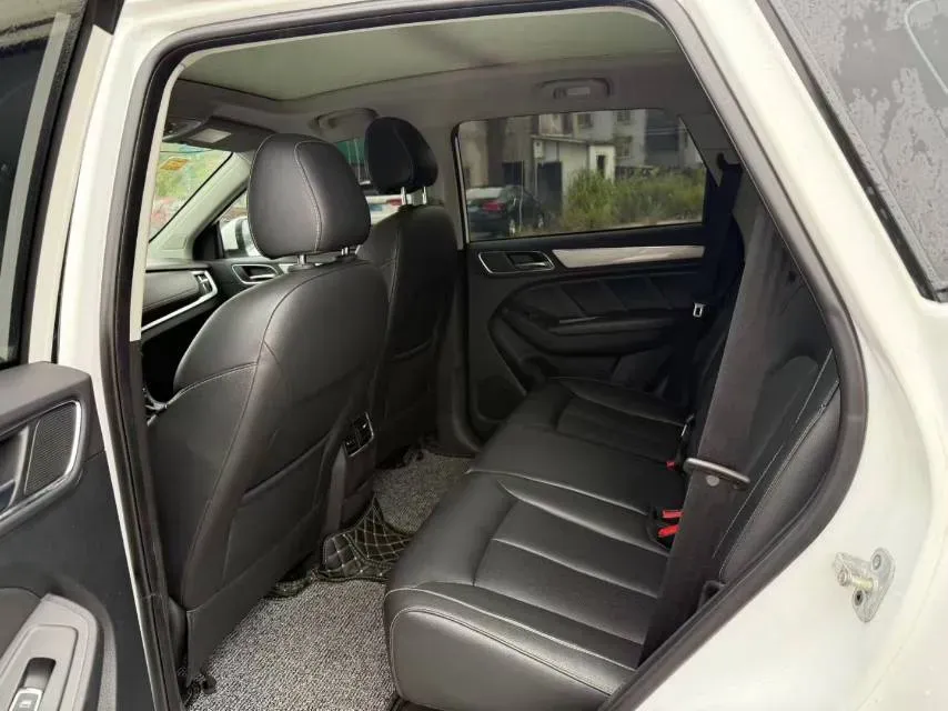 2019 Mitsubishi Eclipse Cross 1.5T 170HP L4 6MT,autocango,china used car exporter,china ev exporter,chinese used car exporter,chinese used ev exporter