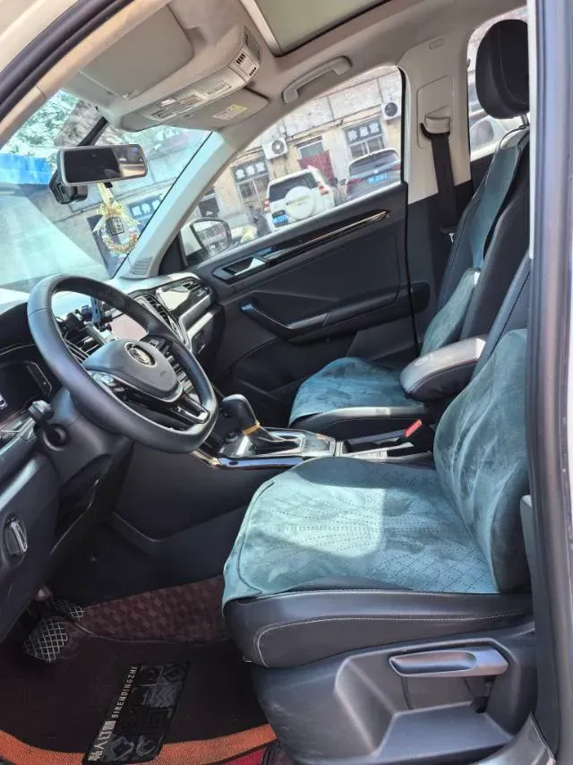 2020 Volkswagen T-Roc 1.4T 150HP L4 7DCT,autocango,china used car exporter,china ev exporter,chinese used car exporter,chinese used ev exporter