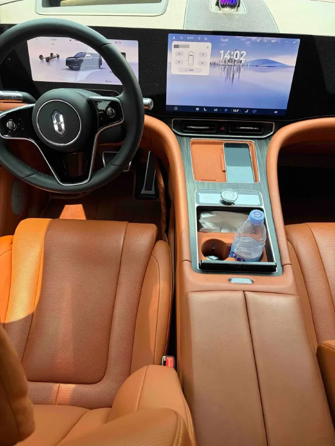 2025 AITO AITO M9 REEV 160HP REEV 52KWH,autocango,china used car exporter,china ev exporter,chinese used car exporter,chinese used ev exporter