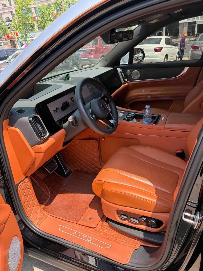 2025 AITO AITO M9 REEV 160HP REEV 52KWH,autocango,china used car exporter,china ev exporter,chinese used car exporter,chinese used ev exporter