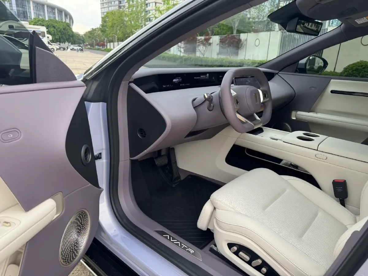 2025 Avatr 06 REEV 156HP REEV,autocango,china used car exporter,china ev exporter,chinese used car exporter,chinese used ev exporter