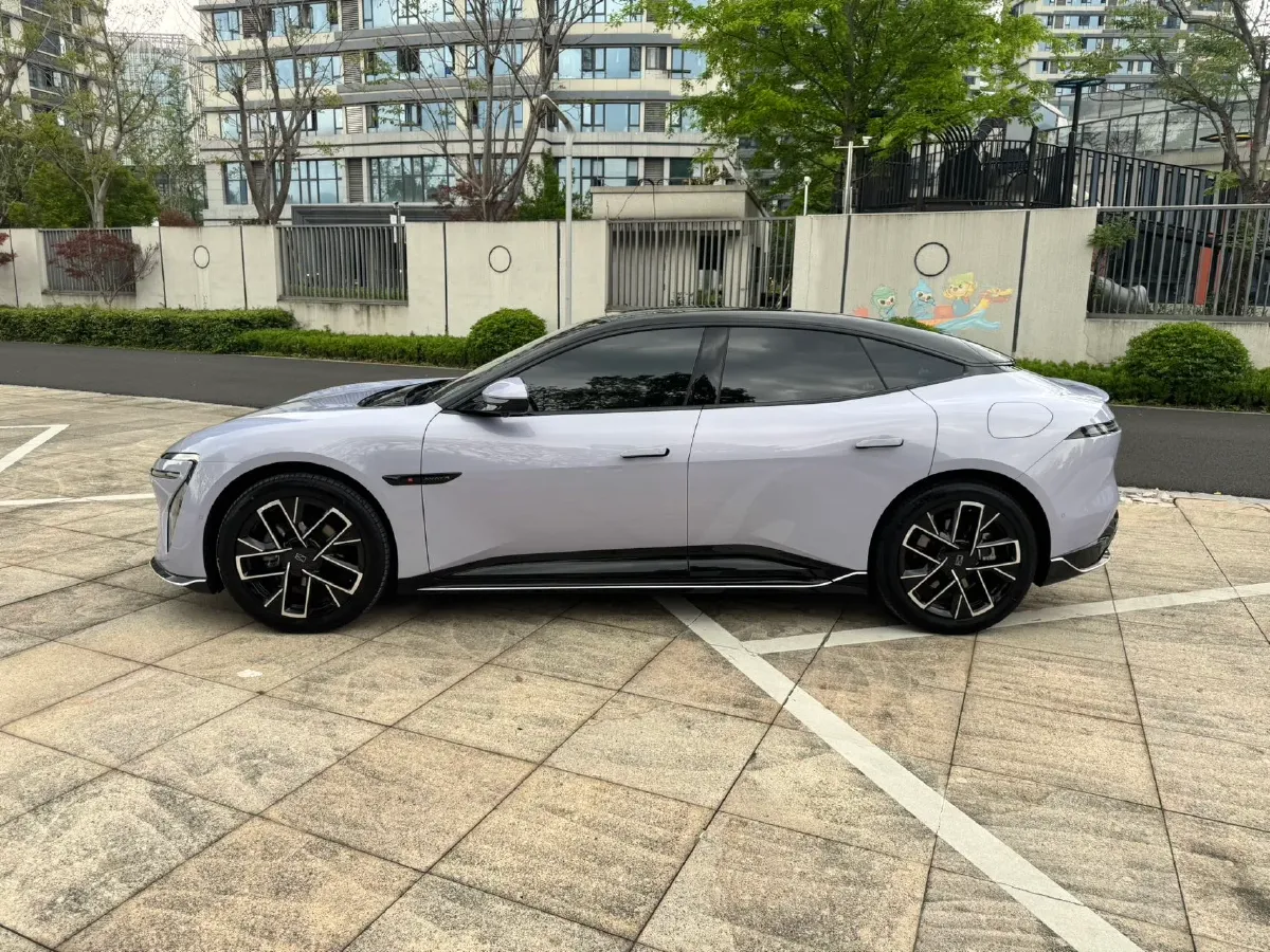 2025 Avatr 06 REEV 156HP REEV,autocango,china used car exporter,china ev exporter,chinese used car exporter,chinese used ev exporter