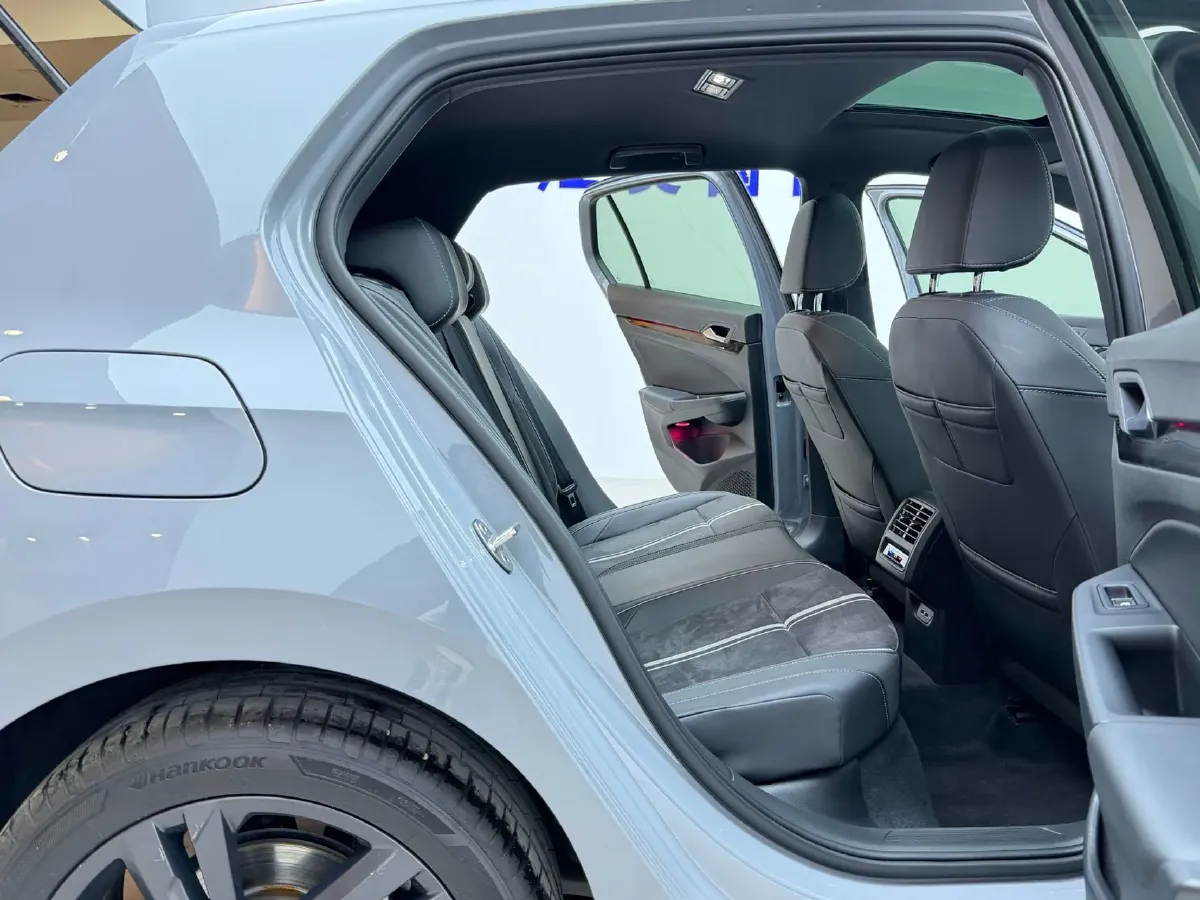 2023 Volkswagen Golf 1.4T 150HP L4 7DCT,autocango,china used car exporter,china ev exporter,chinese used car exporter,chinese used ev exporter