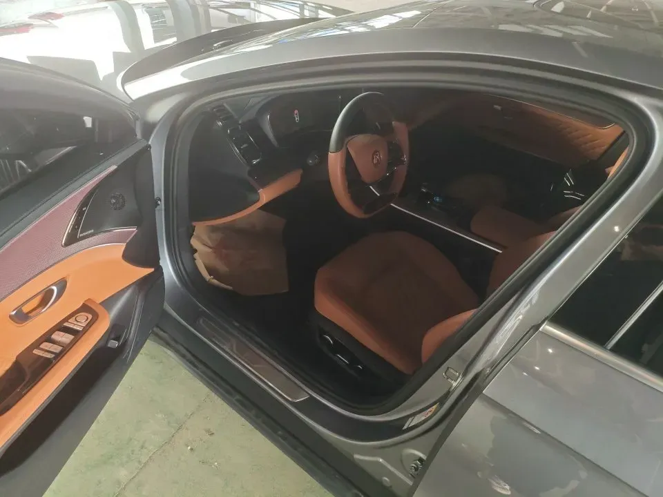 2022 Volkswagen Tiguan L 2.0T 186HP L4 7DCT,autocango,china used car exporter,china ev exporter,chinese used car exporter,chinese used ev exporter