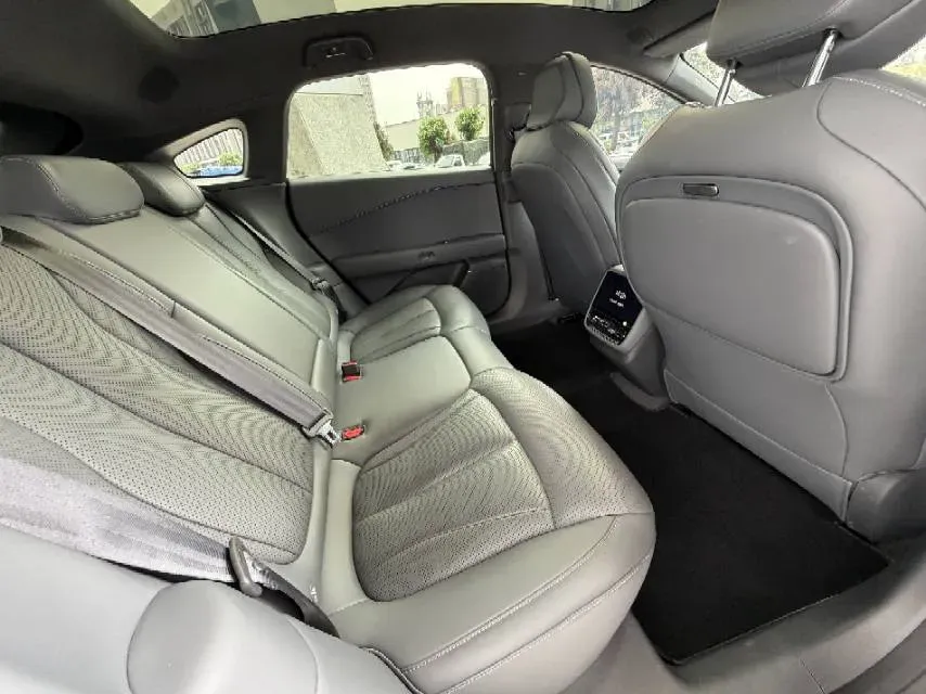 2024 Xpeng P7+ BEV 60.7KWH,autocango,china used car exporter,china ev exporter,chinese used car exporter,chinese used ev exporter