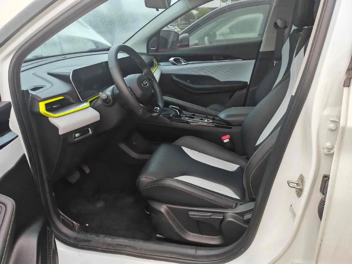 2022 Geely Coolray 1.5T 181HP L4 7DCT,autocango,china used car exporter,china ev exporter,chinese used car exporter,chinese used ev exporter