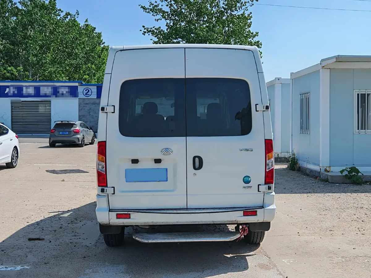 2019 MAXUS XinTu V80 2.5T 136HP L4 6MT,autocango,china used car exporter,china ev exporter,chinese used car exporter,chinese used ev exporter