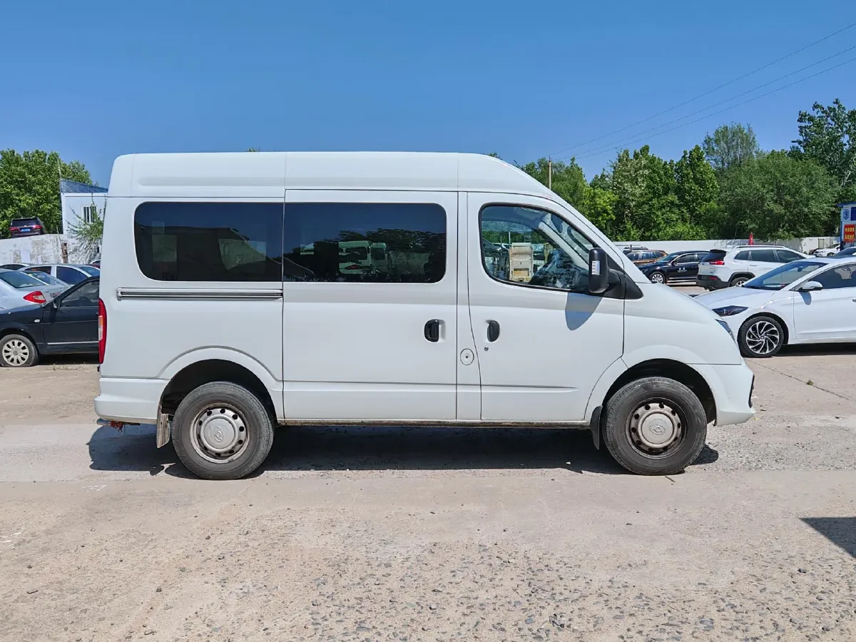 2019 MAXUS XinTu V80 2.5T 136HP L4 6MT,autocango,china used car exporter,china ev exporter,chinese used car exporter,chinese used ev exporter