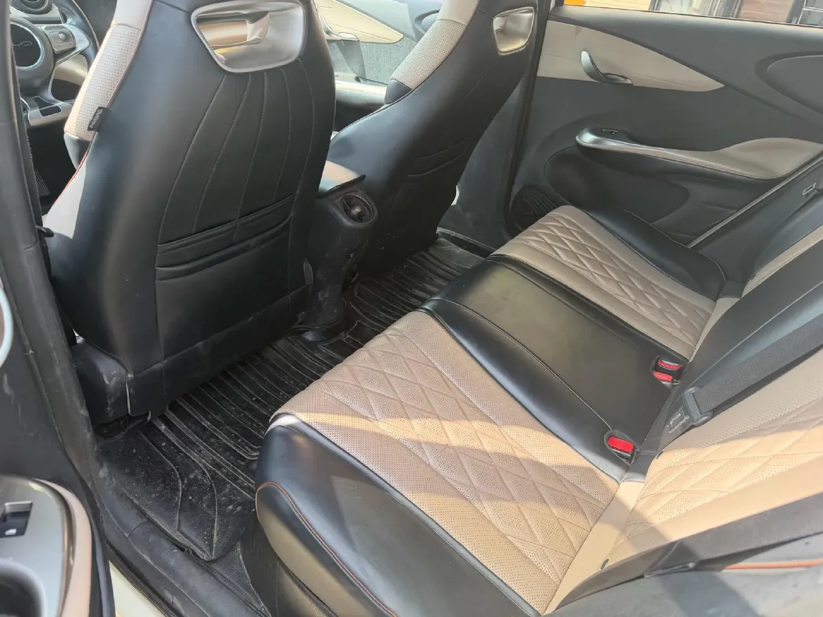 2021 Ford Escort 1.5L 122HP L3 6AT,autocango,china used car exporter,china ev exporter,chinese used car exporter,chinese used ev exporter