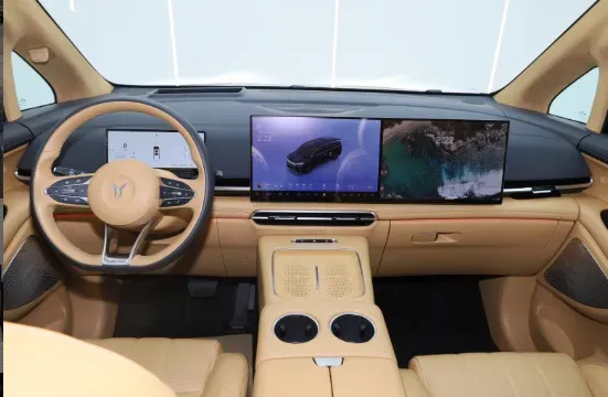 2025 Voyah Dream 1.5T 150HP L4 PHEV 41.7KWH,autocango,china used car exporter,china ev exporter,chinese used car exporter,chinese used ev exporter