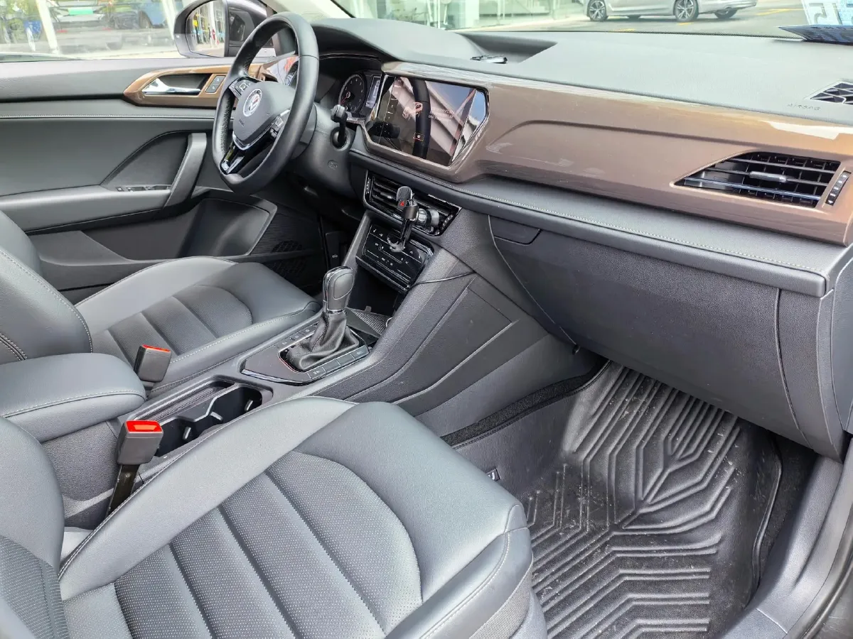 2021 Volkswagen Tharu 2.0T 186HP L4 7DCT,autocango,china used car exporter,china ev exporter,chinese used car exporter,chinese used ev exporter