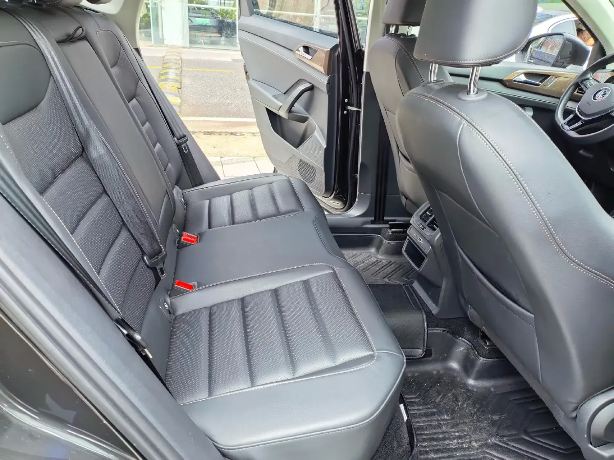 2021 Volkswagen Tharu 2.0T 186HP L4 7DCT,autocango,china used car exporter,china ev exporter,chinese used car exporter,chinese used ev exporter