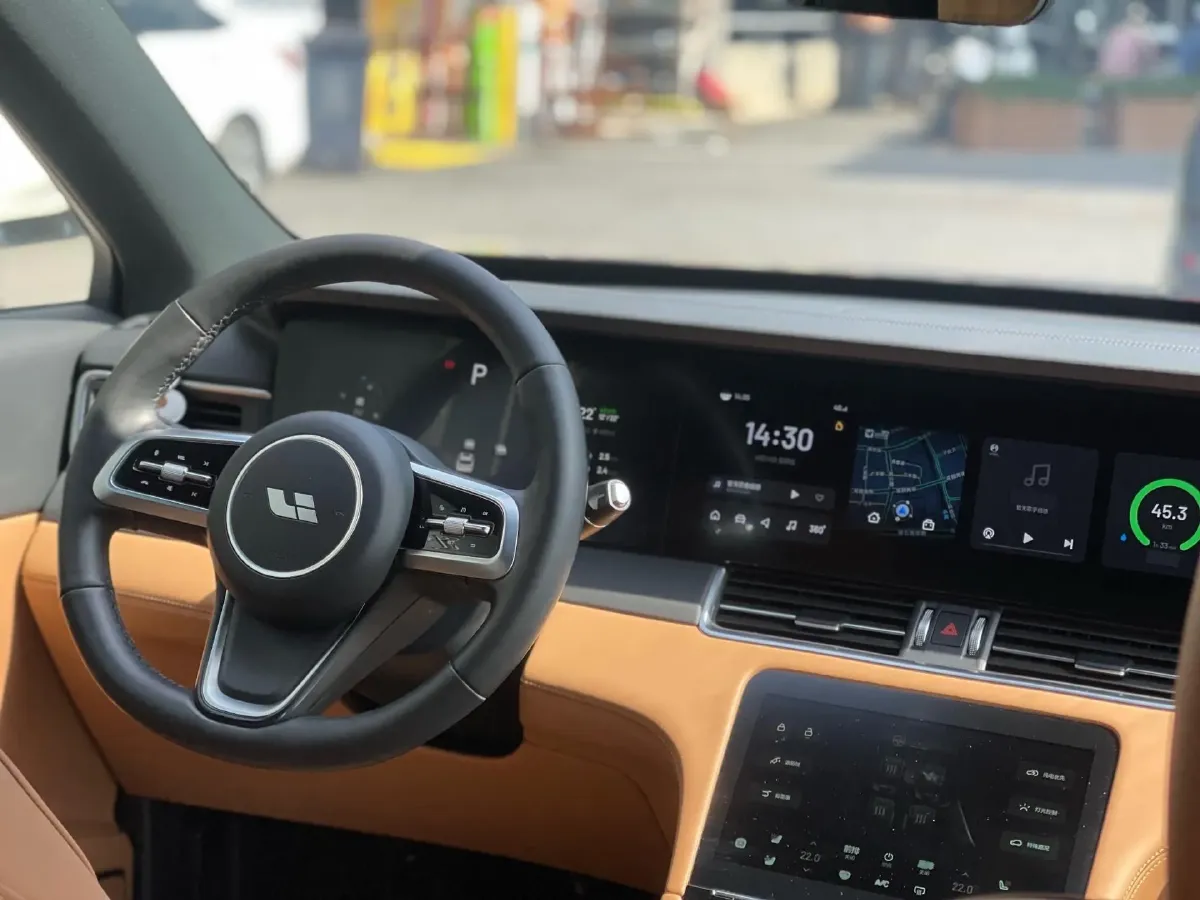 2021 Li ONE Range Extended 131HP REEV 40.5KWH,autocango,china used car exporter,china ev exporter,chinese used car exporter,chinese used ev exporter