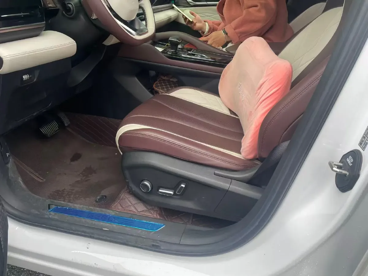 2024 Geely Monjaro 2.0T 238HP L4 8AT,autocango,china used car exporter,china ev exporter,chinese used car exporter,chinese used ev exporter