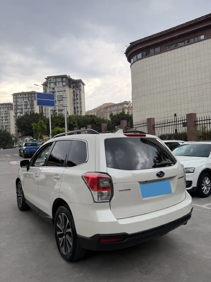 2018 Toyota Camry 2.5L 178HP L4 E-CVT Hybrid,autocango,china used car exporter,china ev exporter,chinese used car exporter,chinese used ev exporter