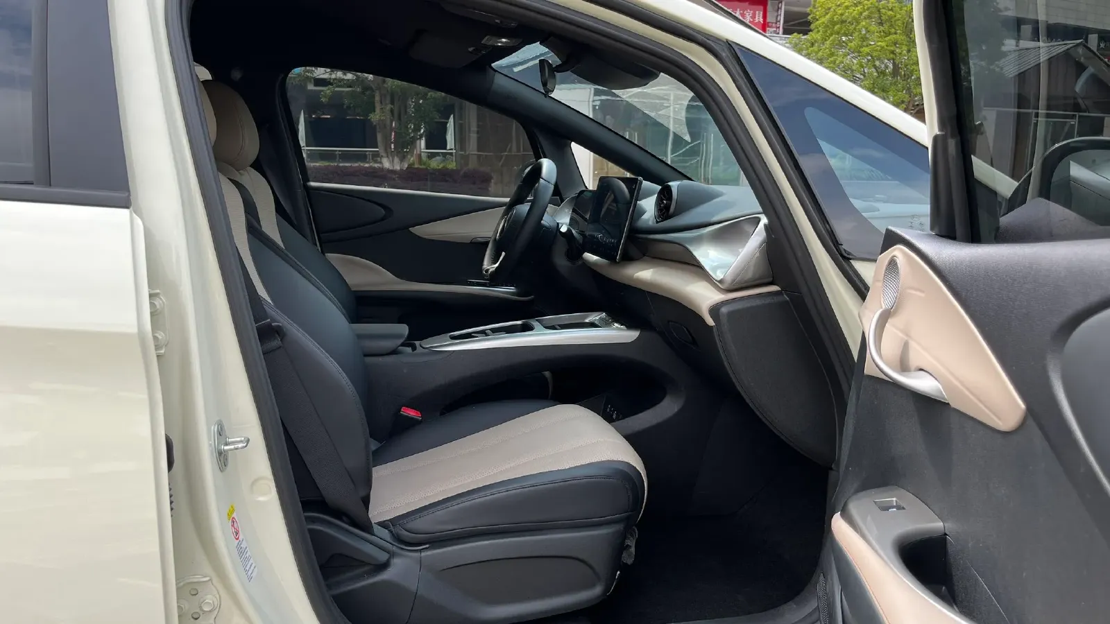 2025 BYD Dolphin BEV 45.12KWH,autocango,china used car exporter,china ev exporter,chinese used car exporter,chinese used ev exporter