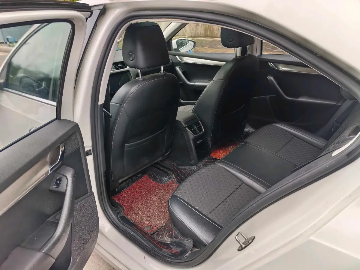 2019 Skoda Octavia 1.5L 116HP L4 6AT,autocango,china used car exporter,china ev exporter,chinese used car exporter,chinese used ev exporter