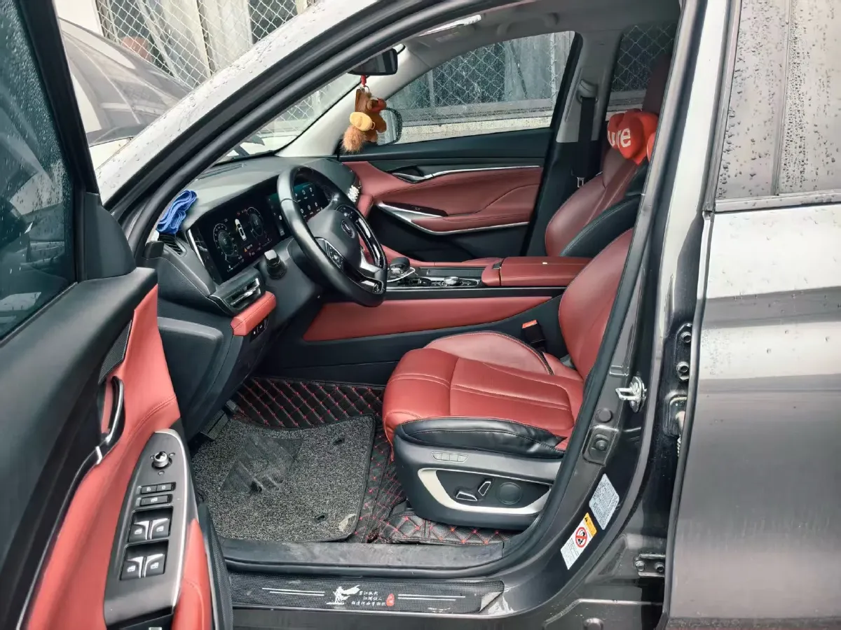 2020 ChangAn CS75 Plus 2.0T 233HP L4 8AT,autocango,china used car exporter,china ev exporter,chinese used car exporter,chinese used ev exporter