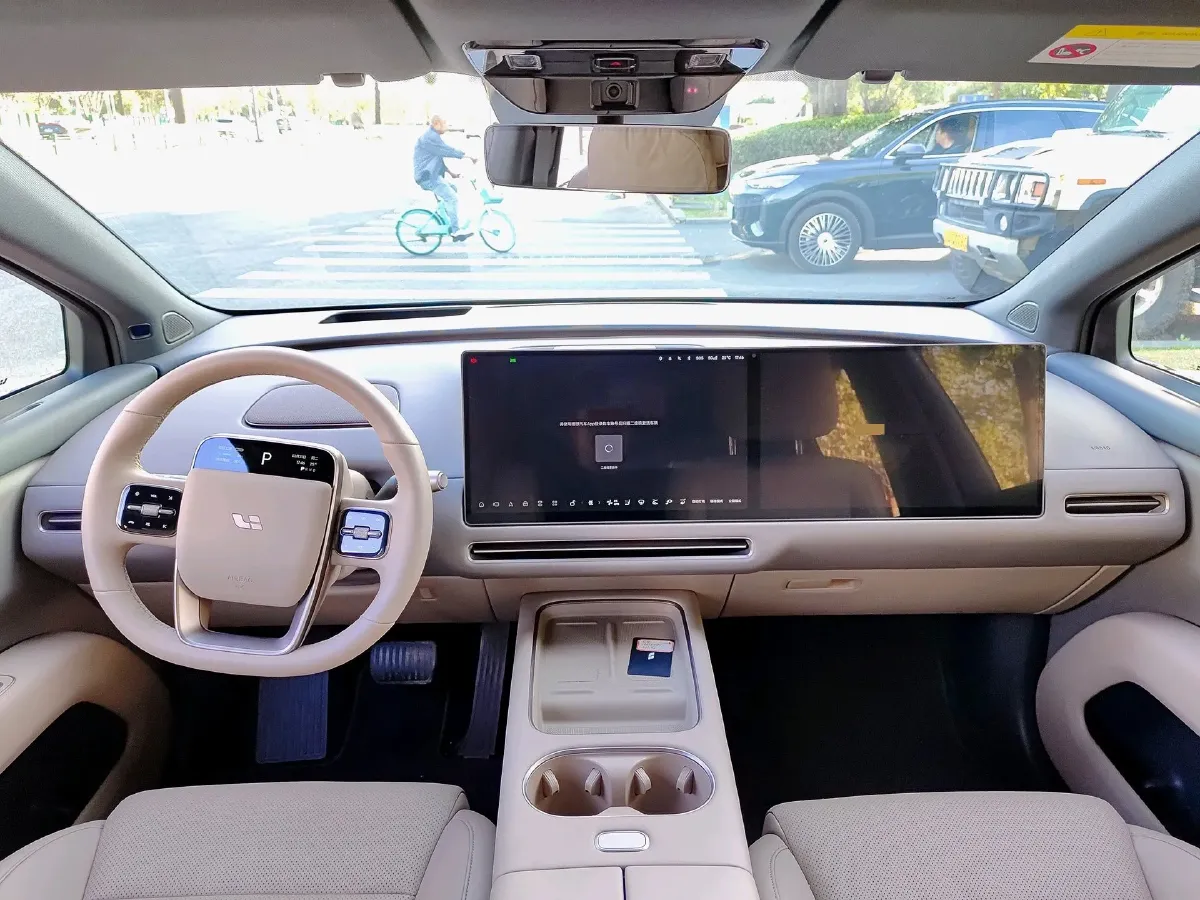 2025 Li i6 BEV,autocango,china used car exporter,china ev exporter,chinese used car exporter,chinese used ev exporter