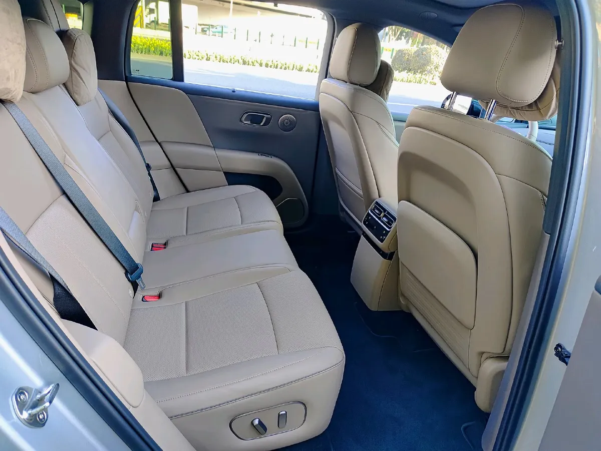 2025 Li i6 BEV,autocango,china used car exporter,china ev exporter,chinese used car exporter,chinese used ev exporter