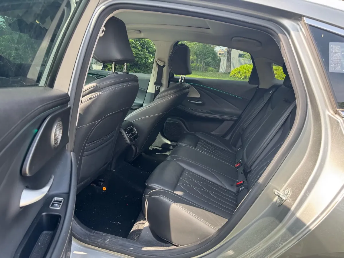 2022 Chery Arrizo 8 1.6T 197HP L4 7DCT,autocango,china used car exporter,china ev exporter,chinese used car exporter,chinese used ev exporter