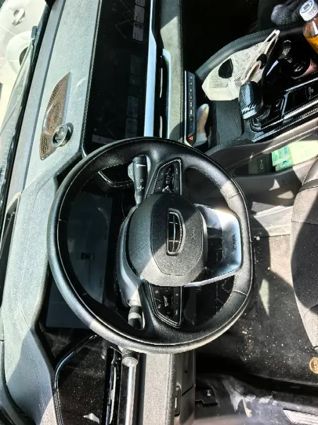 2024 Geely Monjaro 2.0T 238HP L4 8AT,autocango,china used car exporter,china ev exporter,chinese used car exporter,chinese used ev exporter