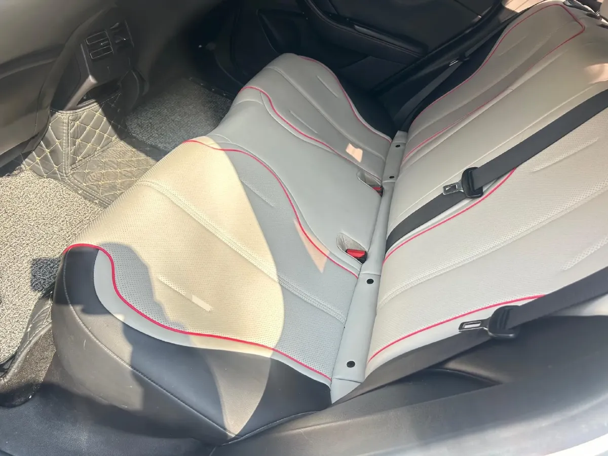 2022 Roewe RX5 MAX 1.5T 181HP L4 6AT,autocango,china used car exporter,china ev exporter,chinese used car exporter,chinese used ev exporter