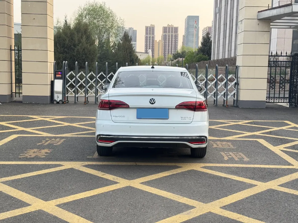 2023 Volkswagen Bora 1.2T 116HP L4 7DCT,autocango,china used car exporter,china ev exporter,chinese used car exporter,chinese used ev exporter