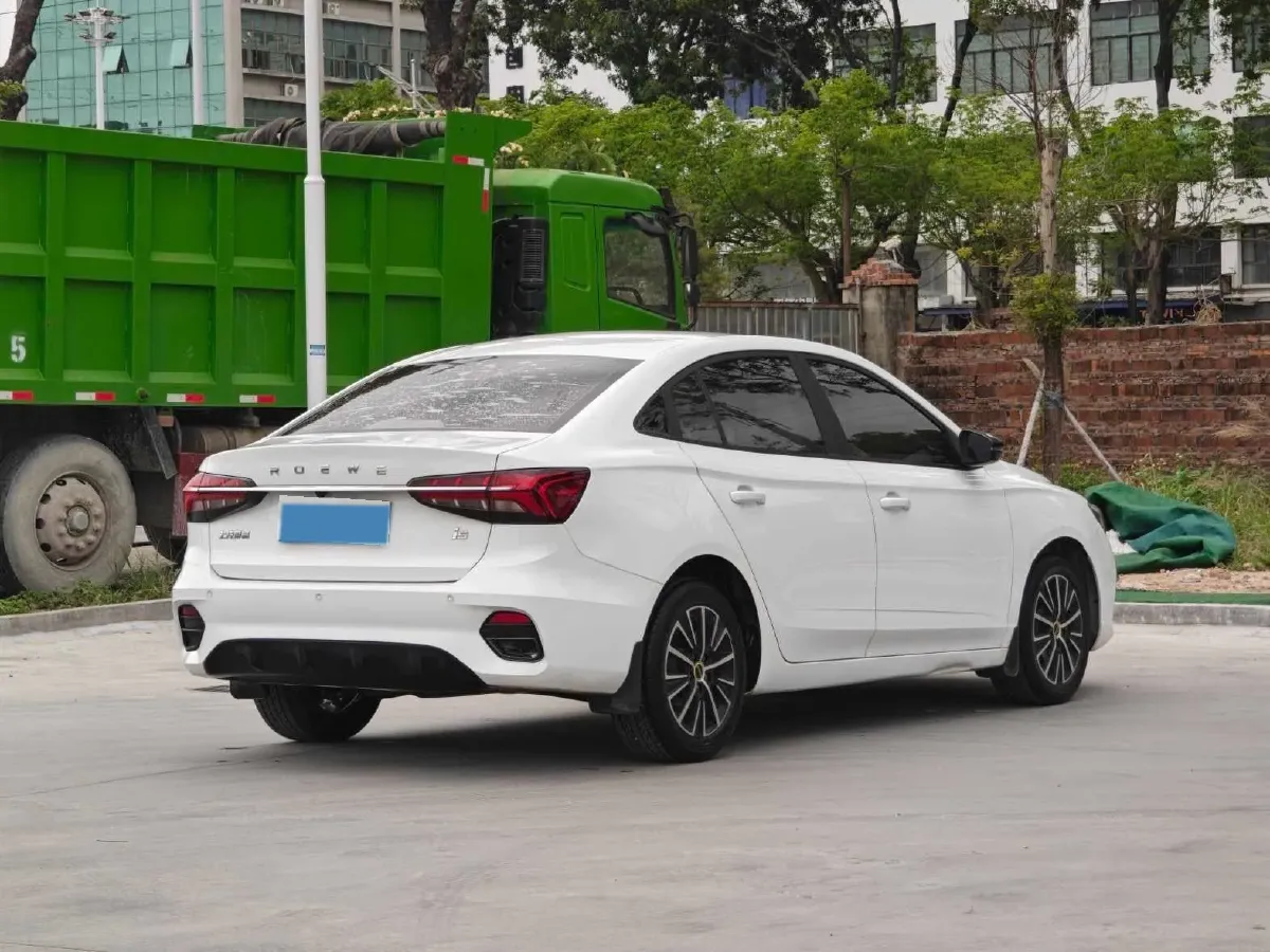 2021 Roewe i5 1.5L 120HP L4 CVT,autocango,china used car exporter,china ev exporter,chinese used car exporter,chinese used ev exporter