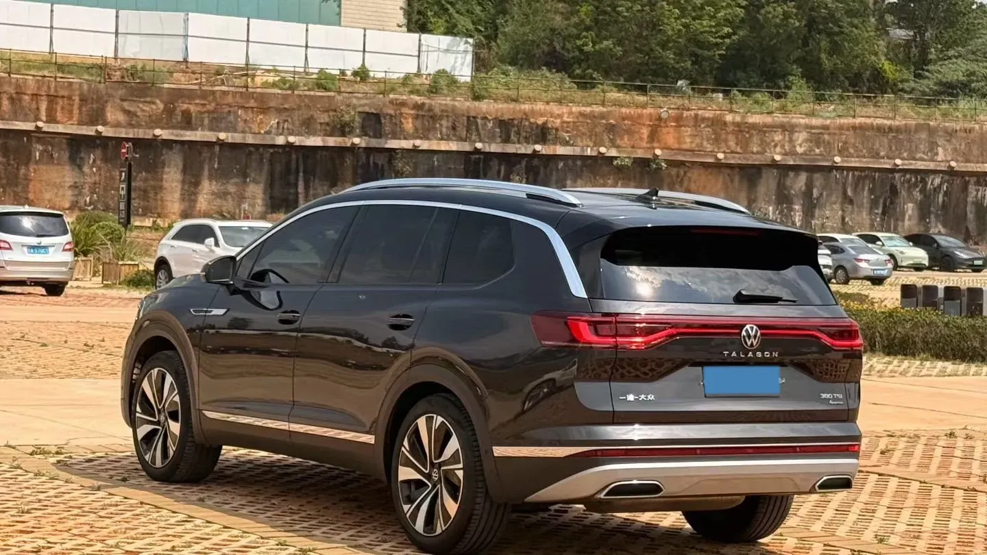 2022 Volkswagen Talagon 2.0T 220HP L4 7DCT,autocango,china used car exporter,china ev exporter,chinese used car exporter,chinese used ev exporter