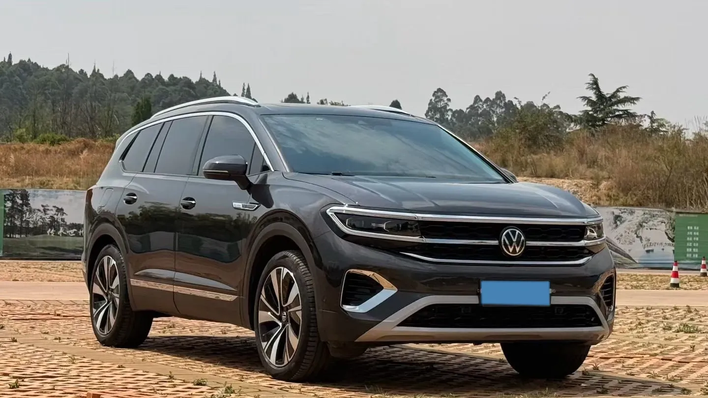 2022 Volkswagen Talagon 2.0T 220HP L4 7DCT,autocango,china used car exporter,china ev exporter,chinese used car exporter,chinese used ev exporter