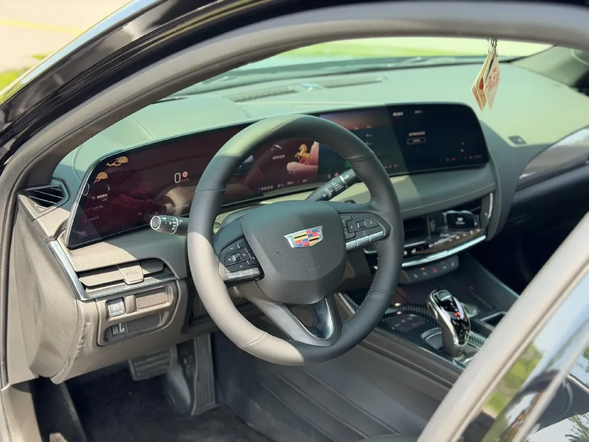 2024 Cadillac CT5 2.0T 237HP L4 10AT,autocango,china used car exporter,china ev exporter,chinese used car exporter,chinese used ev exporter