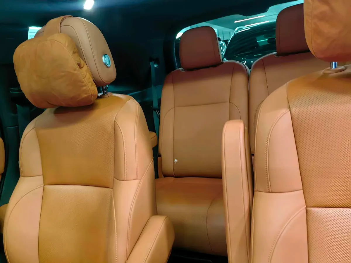 2024 Land Rover Range Rover Evoque 1.5T 200HP L3 8AT PHEV 15.5KWH,autocango,china used car exporter,china ev exporter,chinese used car exporter,chinese used ev exporter