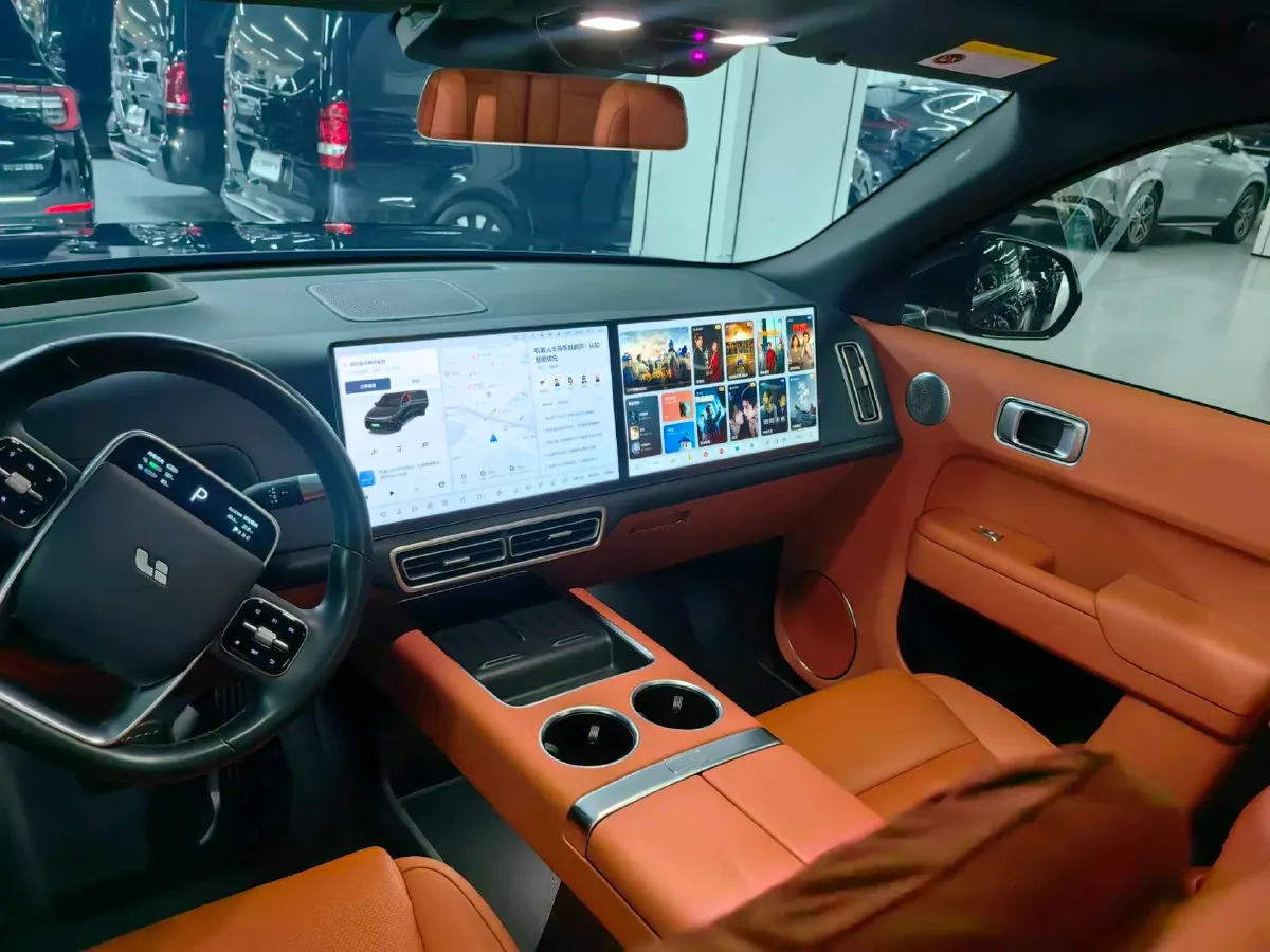 2024 Land Rover Range Rover Evoque 1.5T 200HP L3 8AT PHEV 15.5KWH,autocango,china used car exporter,china ev exporter,chinese used car exporter,chinese used ev exporter